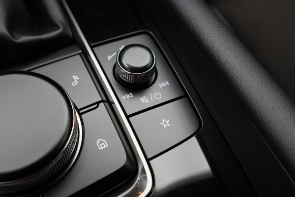 Mazda 3 2.0 e-SkyActiv-X M Hybrid 186 Comfort Camera, Head-Up, ACC, Apple Carplay, Stuur-/Stoelverw., Trekhaak