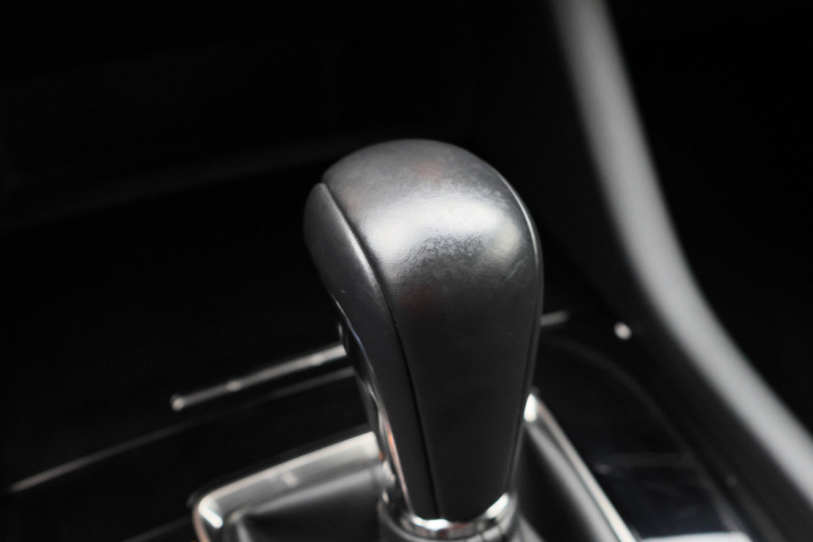 Mazda 3 2.0 e-SkyActiv-X M Hybrid 186 Comfort Camera, Head-Up, ACC, Apple Carplay, Stuur-/Stoelverw., Trekhaak