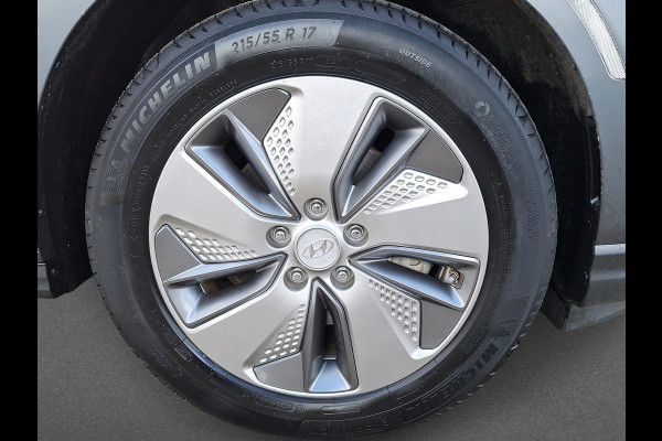 Hyundai Kona EV Premium 64 kWh Incl. Elektrisch verstelbare stoelen | Elektrisch bedienbare achterklep | Warmtepomp