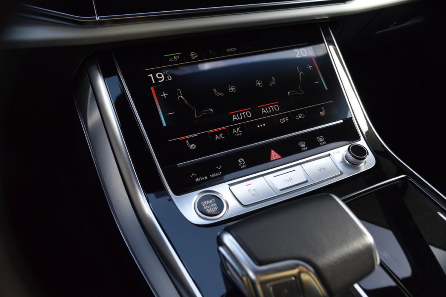 Audi Q7 60 TFSI e Competition Quattro / 2x S-line/ Standkachel/ Luchtvering/ Panoramadak/ Trekhaak/
