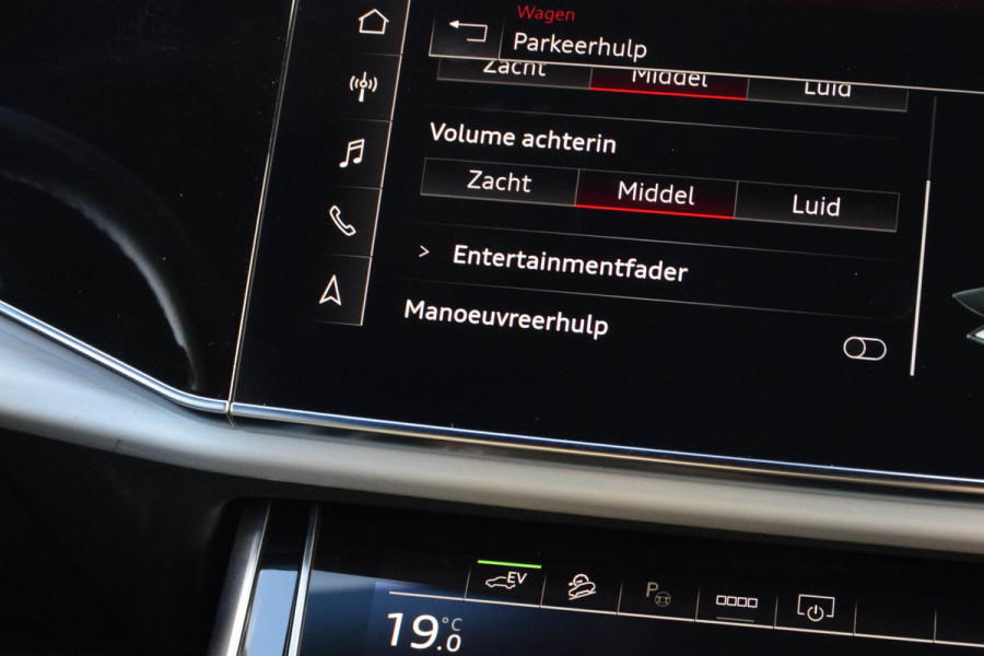 Audi Q7 60 TFSI e Competition Quattro / 2x S-line/ Standkachel/ Luchtvering/ Panoramadak/ Trekhaak/