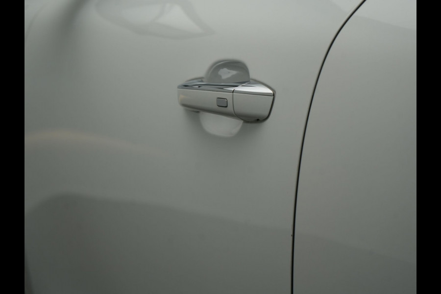 MG EHS 1.5 TGDI Luxury PHEV 258pk Dealer O.H | Panodak | Adaptive Cruise | 360 Camera | Sfeerverlichting | Lederen Sportstoelen Verwarmd | Apple Carplay | Keyless | LED Koplampen | Virtual | Navigatie | DAB | Plug In Hybrid |