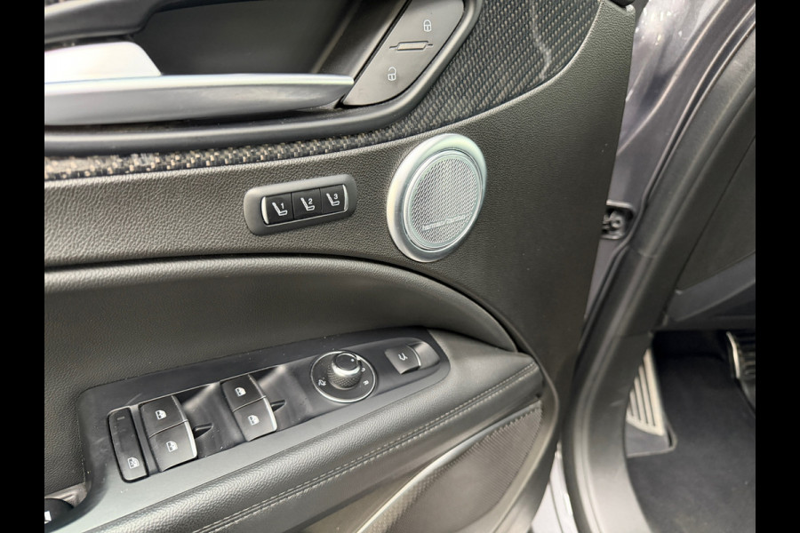 Alfa Romeo Stelvio 2.9 V6 AWD Quadrifoglio | Pano | 20" | Alcantara | Carbon | Dealeronderhouden