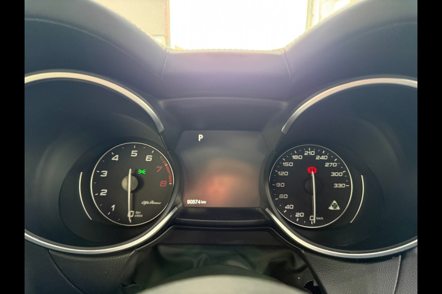 Alfa Romeo Stelvio 2.9 V6 AWD Quadrifoglio | Pano | 20" | Alcantara | Carbon | Dealeronderhouden