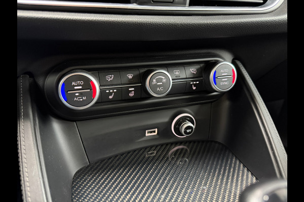 Alfa Romeo Stelvio 2.9 V6 AWD Quadrifoglio | Pano | 20" | Alcantara | Carbon | Dealeronderhouden