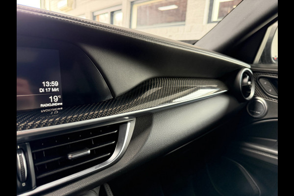 Alfa Romeo Stelvio 2.9 V6 AWD Quadrifoglio | Pano | 20" | Alcantara | Carbon | Dealeronderhouden