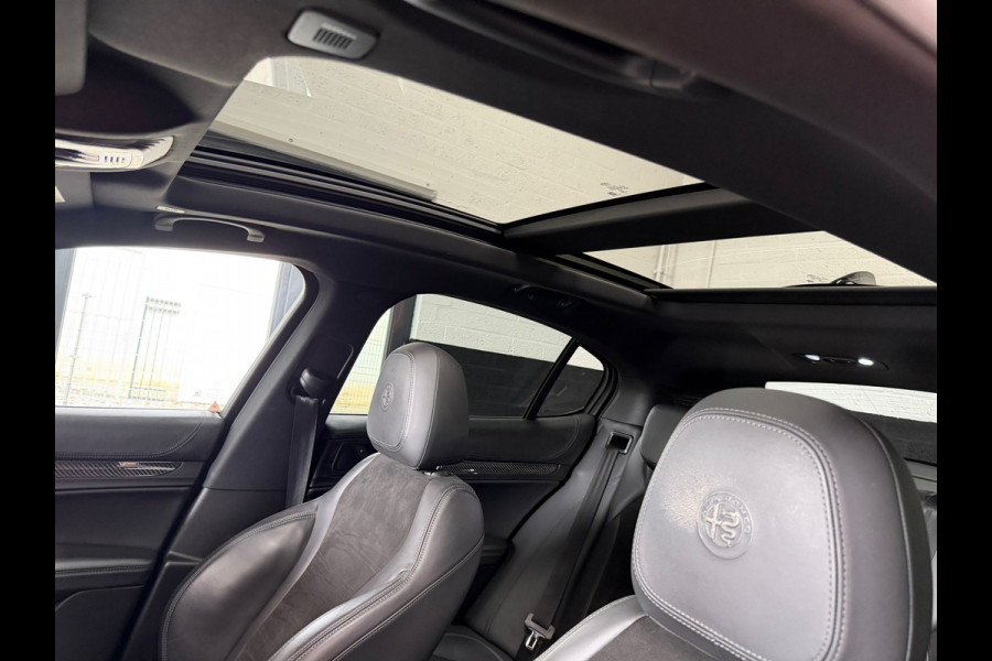 Alfa Romeo Stelvio 2.9 V6 AWD Quadrifoglio | Pano | 20" | Alcantara | Carbon | Dealeronderhouden
