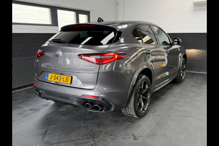 Alfa Romeo Stelvio 2.9 V6 AWD Quadrifoglio | Pano | 20" | Alcantara | Carbon | Dealeronderhouden