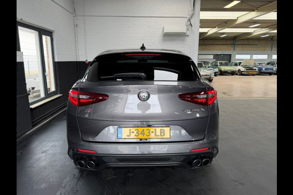Alfa Romeo Stelvio 2.9 V6 AWD Quadrifoglio | Pano | 20" | Alcantara | Carbon | Dealeronderhouden