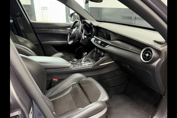 Alfa Romeo Stelvio 2.9 V6 AWD Quadrifoglio | Pano | 20" | Alcantara | Carbon | Dealeronderhouden