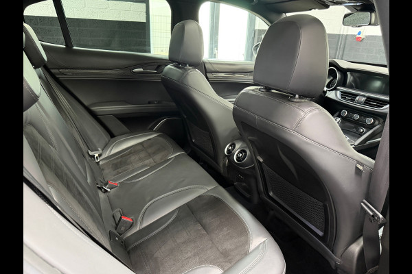 Alfa Romeo Stelvio 2.9 V6 AWD Quadrifoglio | Pano | 20" | Alcantara | Carbon | Dealeronderhouden
