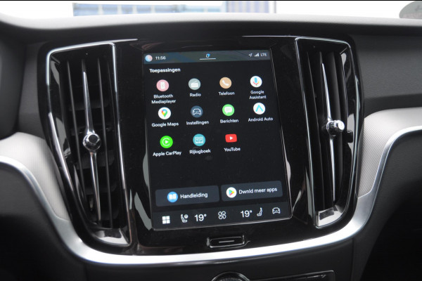 Volvo V60 T6 350PK Automaat AWD Plus Dark / Adaptive cruise control / Elektrische stoelen / Harman Kardon audio / Trekhaak / Pilot assist / BLIS / Stoel en stuur verwarming / Elektrische achterklep / Parkeersensoren met 360 camera / Google infotainment