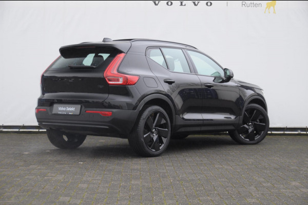 Volvo XC40 B3 177PK Automaat Plus Black Edition / Adaptive cruise control / Elektrische stoelen / Harman Kardon audio / Pilot assist / BLIS / Stoel en stuur verwarming / Elektrische achterklep / Parkeersensoren met camera / Google infotainment