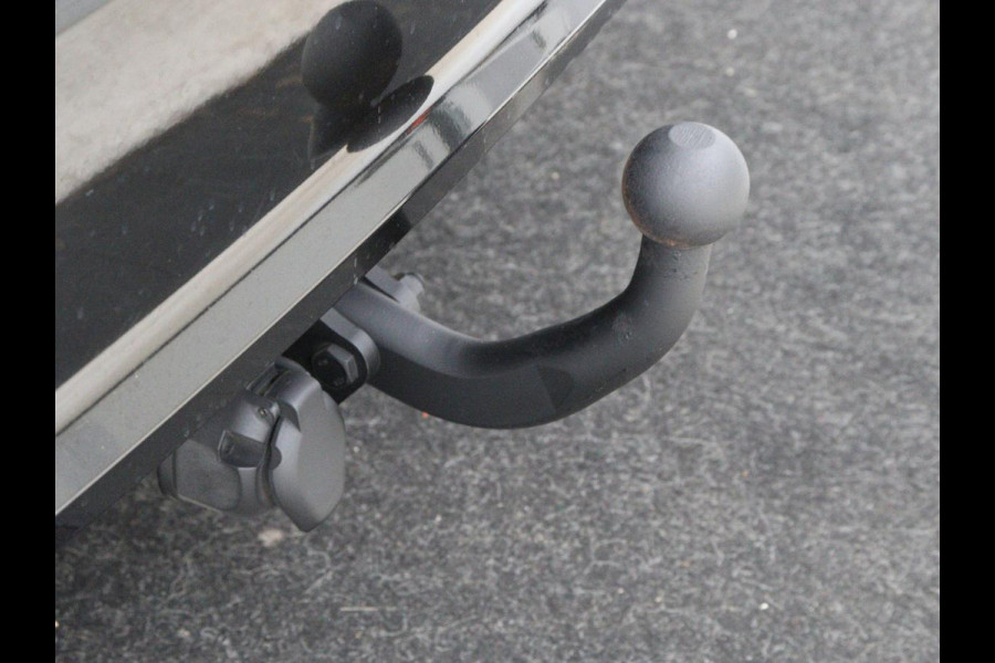 Nissan QASHQAI 1.3 DIG-T Tekna+ | Automaat | Panoramadak | Leder | Trekhaak | Stoelverwarming | 360 Camera | Adaptive cruise | Bose Sound | Navigatie | Carplay | Full LED |