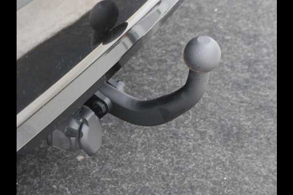 Nissan QASHQAI 1.3 DIG-T Tekna+ | Automaat | Panoramadak | Leder | Trekhaak | Stoelverwarming | 360 Camera | Adaptive cruise | Bose Sound | Navigatie | Carplay | Full LED |