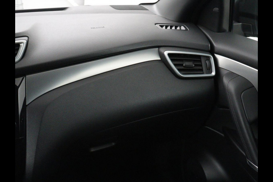 Nissan QASHQAI 1.3 DIG-T Tekna+ | Automaat | Panoramadak | Leder | Trekhaak | Stoelverwarming | 360 Camera | Adaptive cruise | Bose Sound | Navigatie | Carplay | Full LED |