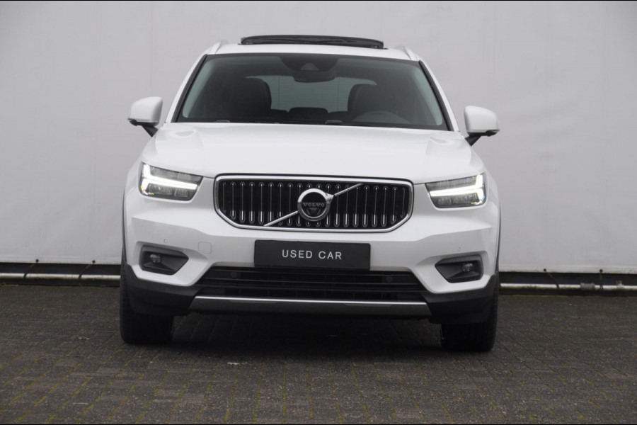 Volvo XC40 B4 211PK Automaat Inscription / Elektrische stoelen met geheugen / Keyless entry / Elektrische achterklep / Harman Kardon audio / Parkeersensoren met camera / stoel - en stuurwielverwarming /