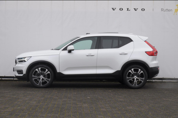 Volvo XC40 B4 211PK Automaat Inscription / Elektrische stoelen met geheugen / Keyless entry / Elektrische achterklep / Harman Kardon audio / Parkeersensoren met camera / stoel - en stuurwielverwarming /