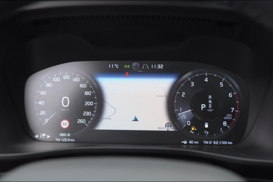 Volvo XC40 B4 211PK Automaat Inscription / Elektrische stoelen met geheugen / Keyless entry / Elektrische achterklep / Harman Kardon audio / Parkeersensoren met camera / stoel - en stuurwielverwarming /