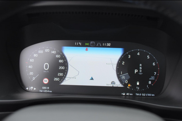 Volvo XC40 B4 211PK Automaat Inscription / Elektrische stoelen met geheugen / Keyless entry / Elektrische achterklep / Harman Kardon audio / Parkeersensoren met camera / stoel - en stuurwielverwarming /