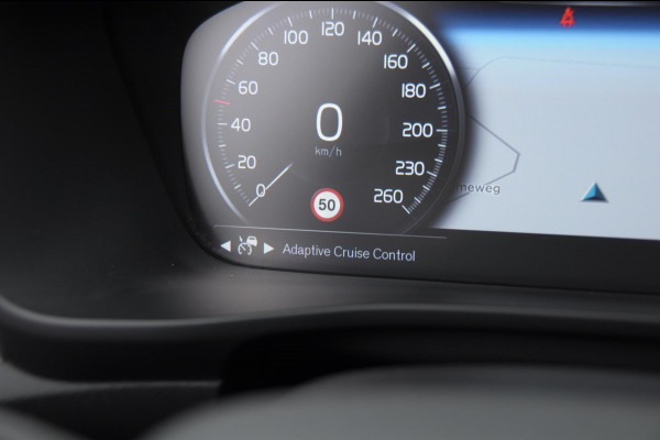 Volvo XC40 B4 211PK Automaat Inscription / Elektrische stoelen met geheugen / Keyless entry / Elektrische achterklep / Harman Kardon audio / Parkeersensoren met camera / stoel - en stuurwielverwarming /