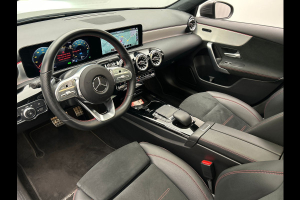 Mercedes-Benz A-Klasse 250 e AMG Line | Pano/Dak | Widescreen | Camera | Origineel NL | Trekhaak