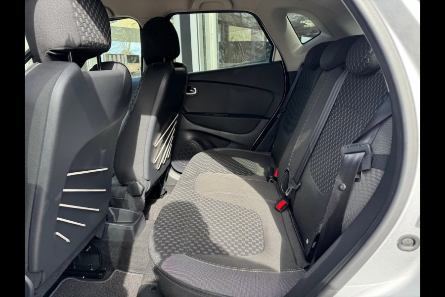 Renault Captur TCe 90 Intens Lage km stand! / Navi / Camera / P-sensoren / Clima / LM velgen