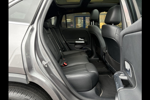 Mercedes-Benz EQA 250 Business Solution Luxury 67 kWh | 95% SOH | Wegklapbare Trekhaak | Panoramadak | Stoelverwarming | Elek. Kofferklep |