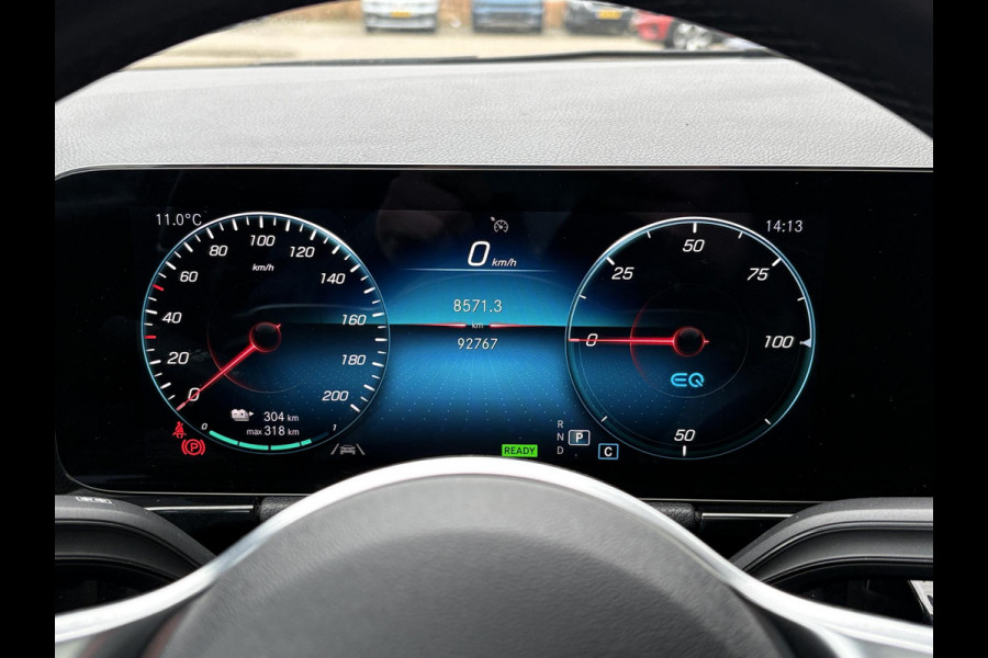Mercedes-Benz EQA 250 Business Solution Luxury 67 kWh | 95% SOH | Wegklapbare Trekhaak | Panoramadak | Stoelverwarming | Elek. Kofferklep |