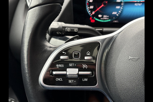 Mercedes-Benz EQA 250 Business Solution Luxury 67 kWh | 95% SOH | Wegklapbare Trekhaak | Panoramadak | Stoelverwarming | Elek. Kofferklep |