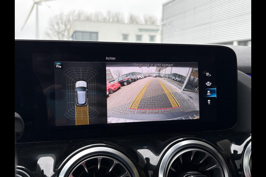 Mercedes-Benz EQA 250 Business Solution Luxury 67 kWh | 95% SOH | Wegklapbare Trekhaak | Panoramadak | Stoelverwarming | Elek. Kofferklep |