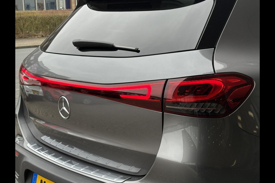 Mercedes-Benz EQA 250 Business Solution Luxury 67 kWh | 95% SOH | Wegklapbare Trekhaak | Panoramadak | Stoelverwarming | Elek. Kofferklep |