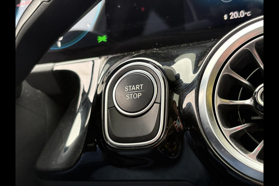 Mercedes-Benz EQA 250 Business Solution Luxury 67 kWh | 95% SOH | Wegklapbare Trekhaak | Panoramadak | Stoelverwarming | Elek. Kofferklep |