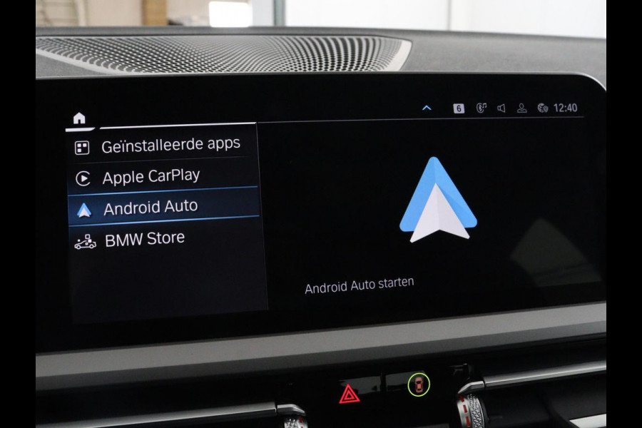 BMW 3-serie 330e Business Edition Plus | Sportstoelen | Leder | Adaptive cruise | Stoelverwarming | Carplay | Stuurverwarming | Navigatie | Parkeerhulp | Full LED | Live Cockpit | Individual Aventurinrot metallic | PHEV | Plug In