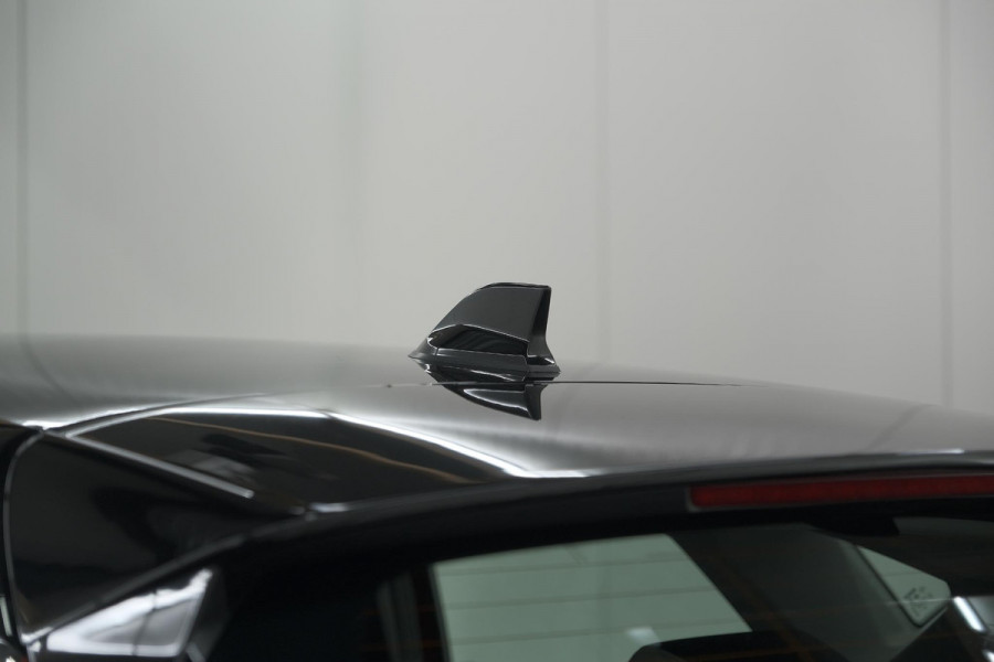 Renault Captur 1.6 E-Tech Plug-in Hybrid 160 Intens | Pack Winter | Apple Carplay | 9.3 Inch Groot Scherm | Parkeersensoren