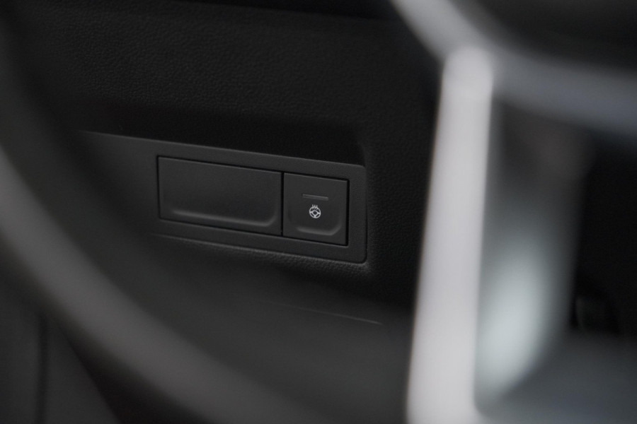 Renault Captur 1.6 E-Tech Plug-in Hybrid 160 Intens | Pack Winter | Apple Carplay | 9.3 Inch Groot Scherm | Parkeersensoren