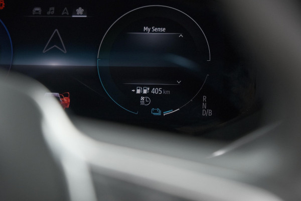 Renault Captur 1.6 E-Tech Plug-in Hybrid 160 Intens | Pack Winter | Apple Carplay | 9.3 Inch Groot Scherm | Parkeersensoren