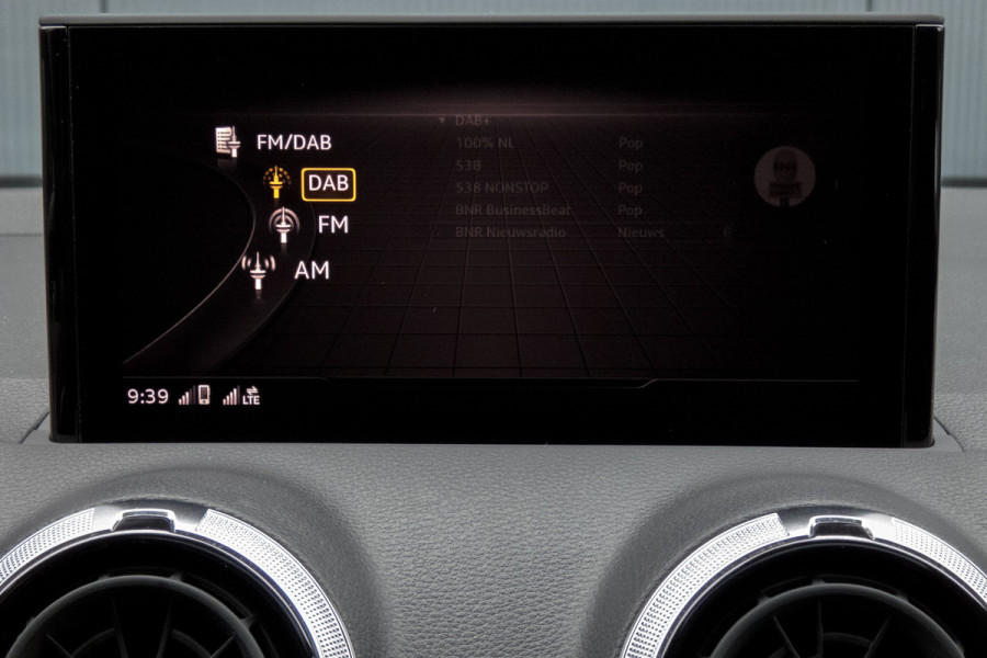 Audi Q2 35 TFSI S Edition |S-LINE | STOELVERWARMING | CAMERA | ACC | MATRIX LED KOPLAMPEN