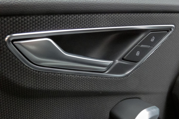 Audi Q2 35 TFSI S Edition |S-LINE | STOELVERWARMING | CAMERA | ACC | MATRIX LED KOPLAMPEN