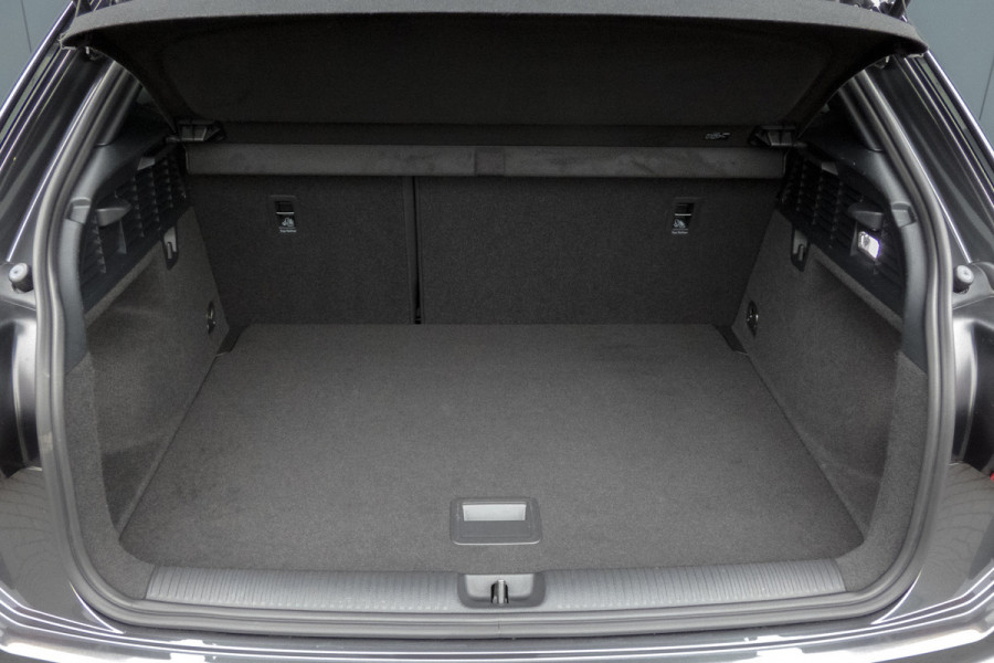 Audi Q2 35 TFSI S Edition |S-LINE | STOELVERWARMING | CAMERA | ACC | MATRIX LED KOPLAMPEN