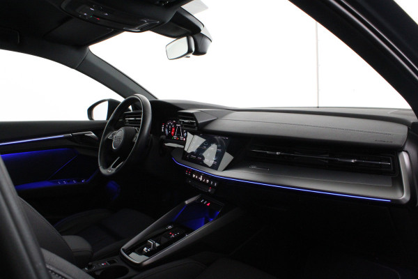 Audi A3 Limousine 35 TFSI edition one > S line interieur/Matrix-LED/Sfeerverlichting