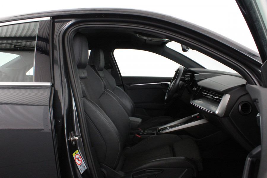 Audi A3 Limousine 35 TFSI edition one > S line interieur/Matrix-LED/Sfeerverlichting