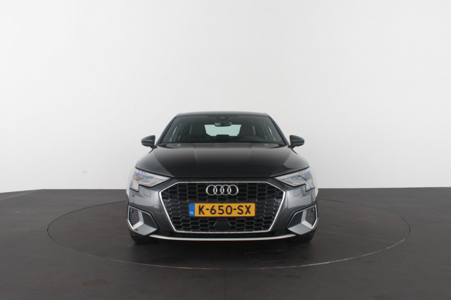 Audi A3 Limousine 35 TFSI edition one > S line interieur/Matrix-LED/Sfeerverlichting