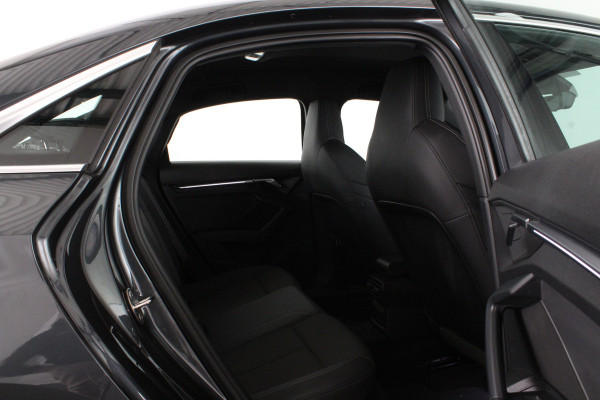 Audi A3 Limousine 35 TFSI edition one > S line interieur/Matrix-LED/Sfeerverlichting