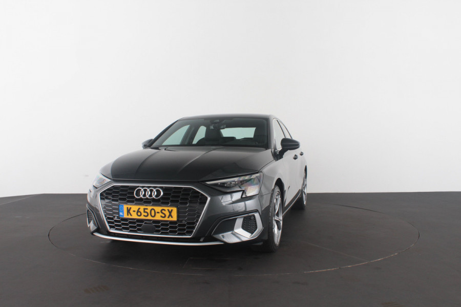 Audi A3 Limousine 35 TFSI edition one > S line interieur/Matrix-LED/Sfeerverlichting