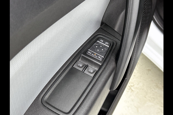 Nissan Townstar N-Connecta L2 45 kWh 100% EV. / Pdc.+Camera / Airco-ecc./ Radio-multimedia / Schuifdeur rechts / WLTP-actieradius: ca. 285 km