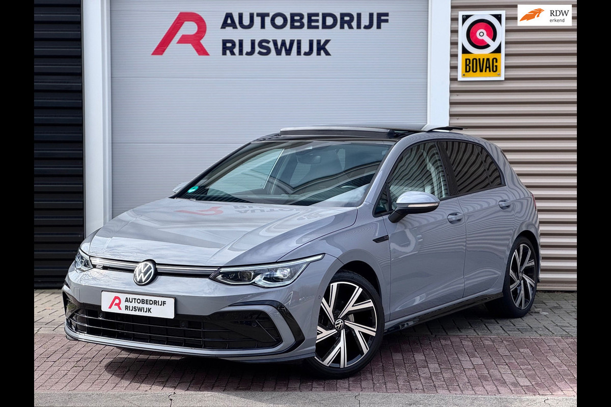 Volkswagen Golf 1.5 eTSI R-Line Pano/Matrix/Blindspot