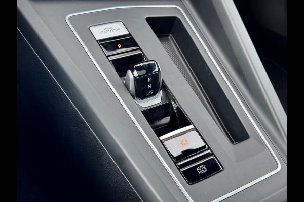 Volkswagen Golf 1.5 eTSI R-Line Pano/Matrix/Blindspot