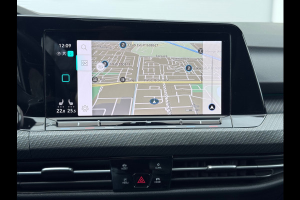 Volkswagen Golf 1.5 eTSI R-Line Pano/Matrix/Blindspot