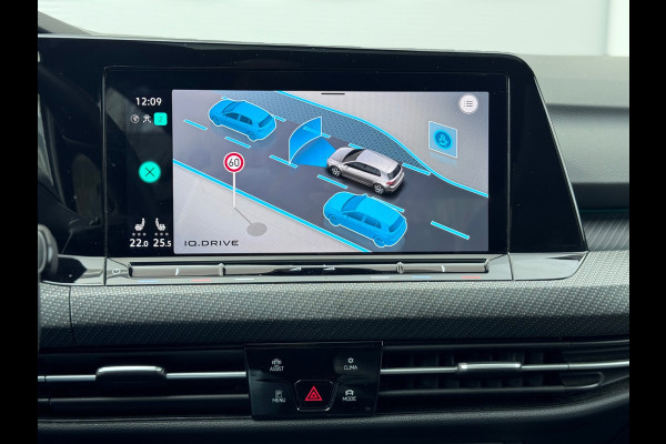 Volkswagen Golf 1.5 eTSI R-Line Pano/Matrix/Blindspot